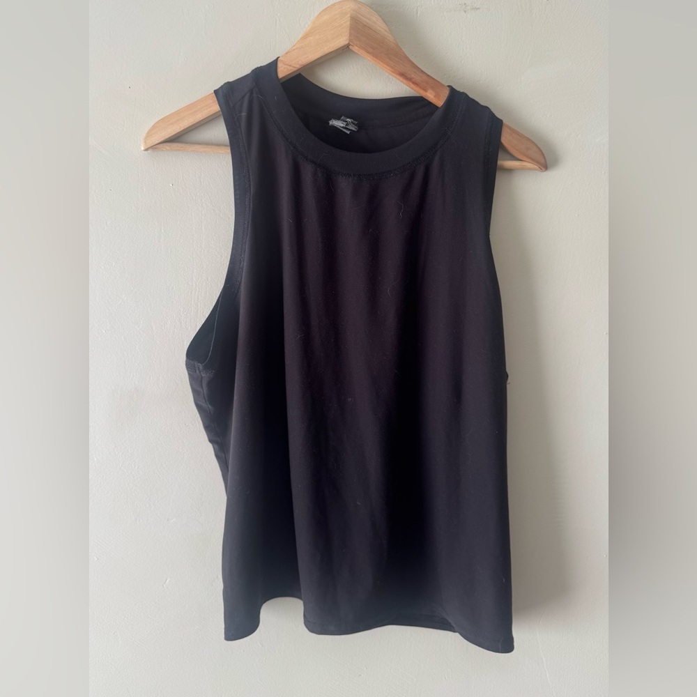 Vuori Black Muscle Tee for Women 546